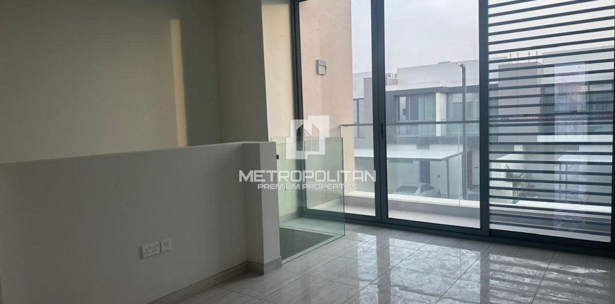 Townhouse de 3 chambres à wasl gate, UAE No. 128645