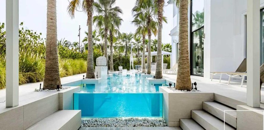 4 bedrooms Villa in Jumeirah Islands, UAE No. 201086
