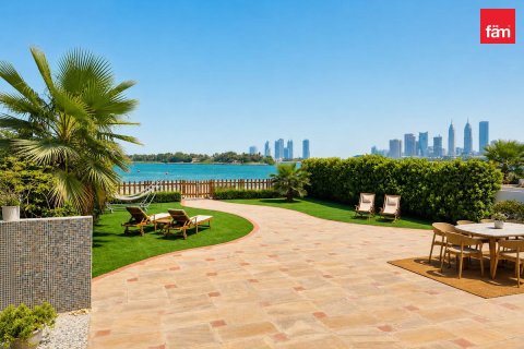 5 bedrooms Villa in Palm Jumeirah, UAE No. 187397