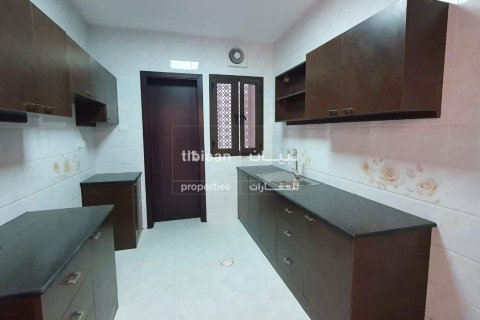 Квартира с 2 спальнями в Матрах, Оман №53904 4
