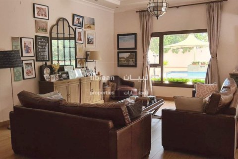 4 bedrooms Villa in As Sib, Oman No. 53903 6
