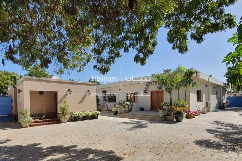 4 bedrooms Villa in As Sib, Oman No. 53903