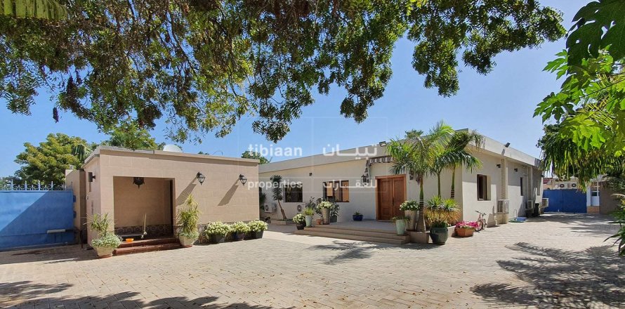 4 bedrooms Villa in As Sib, Oman No. 53903