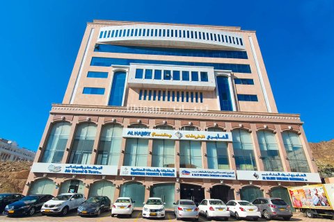 611m² Office in Muttrah, Oman No. 53902