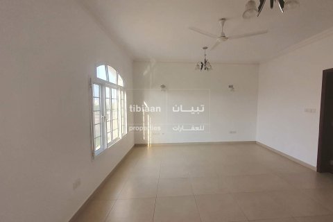 Townhouse de 4 dormitorios en As Sib, Oman No. 53763 8