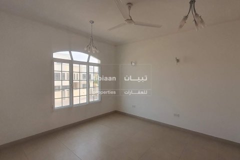 Townhouse de 4 dormitorios en As Sib, Oman No. 53763 11