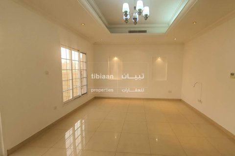 Townhouse de 4 dormitorios en As Sib, Oman No. 53763 16