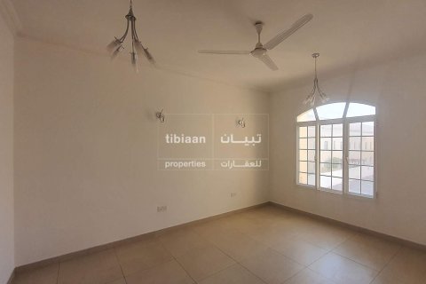Townhouse de 4 dormitorios en As Sib, Oman No. 53763 9