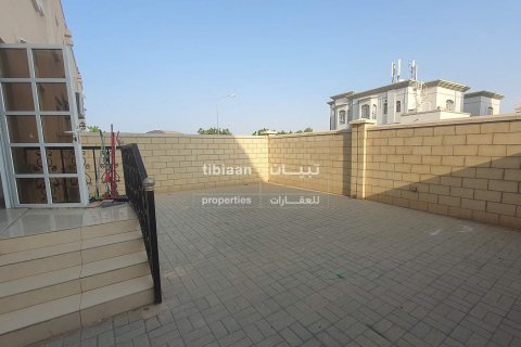 Townhouse de 4 dormitorios en As Sib, Oman No. 53763 12