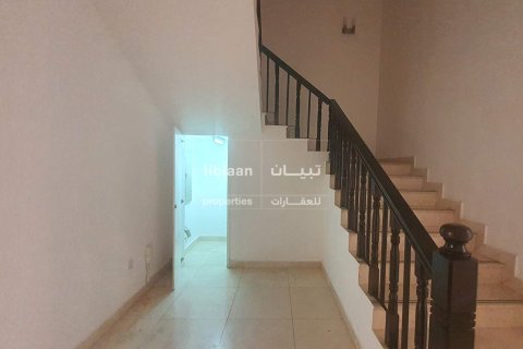 Townhouse de 4 dormitorios en As Sib, Oman No. 53763 17