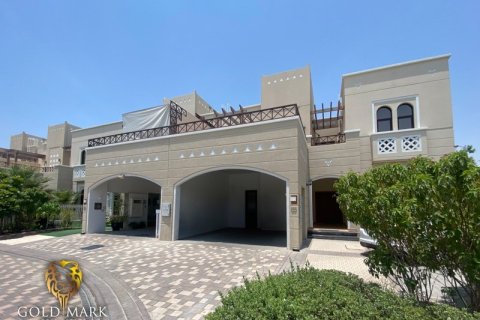 4 bedrooms Villa in Mudon, UAE No. 30436