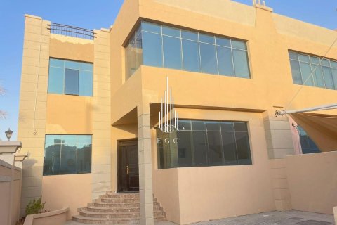 Villa de 5 chambres à Khalifa City, UAE No. 42542 4