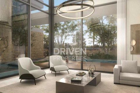 5 bedrooms Villa in Dubai, UAE No. 209531