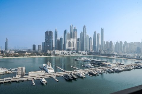 Appartement de 3 chambres à EMAAR Beachfront, UAE No. 129445