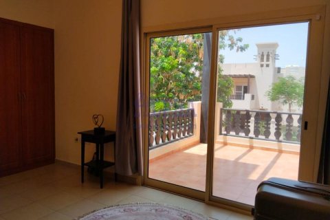 Townhouse de 3 dormitorios en Al Hamra Village, UAE No. 165431 16
