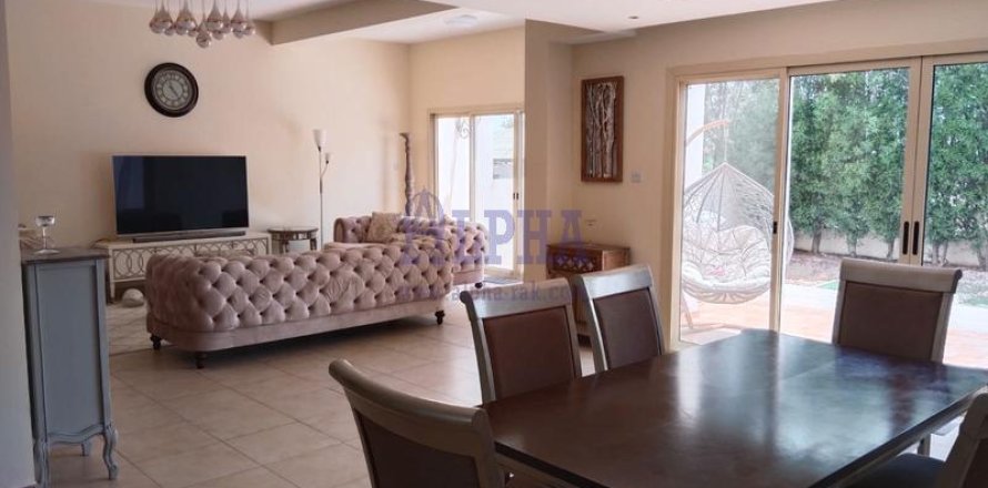 Townhouse de 3 dormitorios en Al Hamra Village, UAE No. 165431