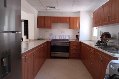 Townhouse de 3 dormitorios en Al Hamra Village, UAE No. 165431 8