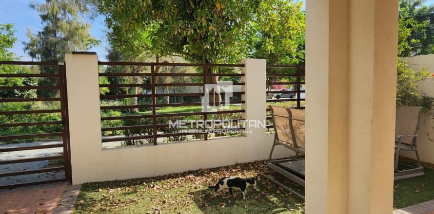 Villa de 3 chambres à Mina Al Arab, UAE No. 129864