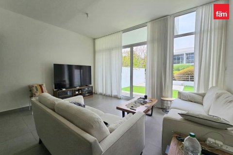 3 bedrooms Townhouse in Dubai, UAE No. 200350