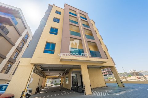 12 bedrooms Commercial property in Dubai Land, UAE No. 129329