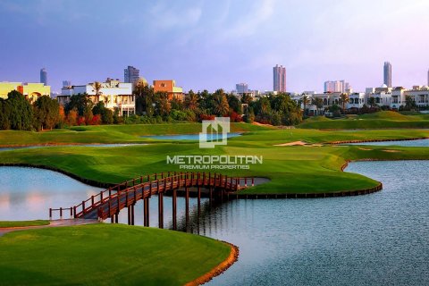 Penthouse de 4 dormitorios en Emirates Hills, UAE No. 129328 10