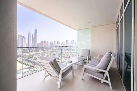 Apartment de 3 dormitorios en EMAAR Beachfront, UAE No. 131100