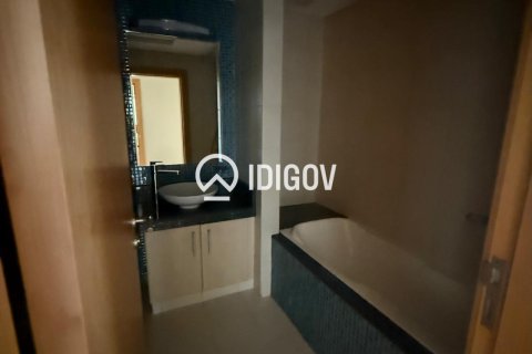 Квартира с 2 спальнями в Shoreline Apartments, ОАЭ №184843 5