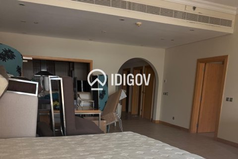 Квартира с 2 спальнями в Shoreline Apartments, ОАЭ №184843 8