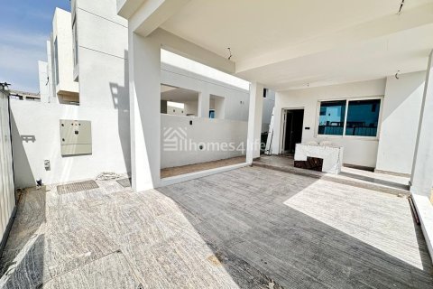 Townhouse de 3 dormitorios en DAMAC Hills (Akoya by DAMAC), UAE No. 168940