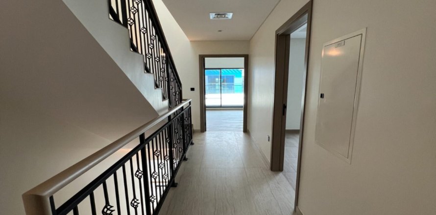 Townhouse de 3 dormitorios en Damac Lagoons, UAE No. 156632