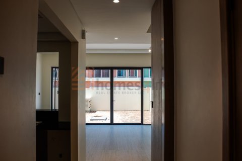 Townhouse de 3 dormitorios en Damac Lagoons, UAE No. 156632 16
