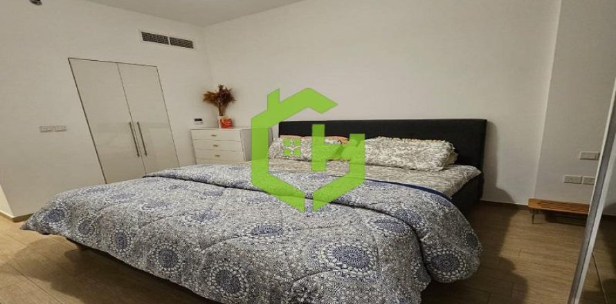 3 bedrooms Apartment in Dubai, UAE No. 85905