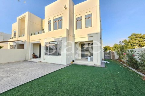 Villa de 4 dormitorios en Mira Oasis, UAE No. 110023