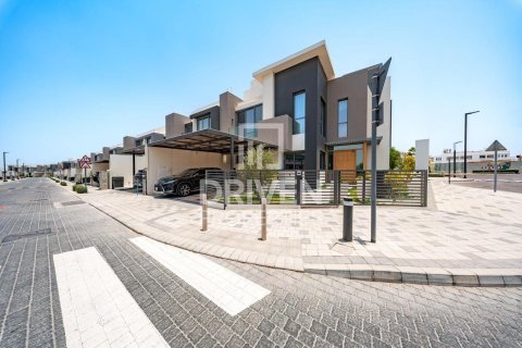 5 غرفة نوم فيلا في wasl gate, الإمارات العربية المتحدة رقم 193561 23