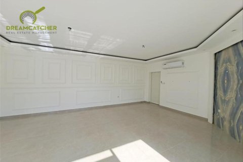 8 bedrooms Villa in Seih Al Ghubb, UAE No. 34189 25