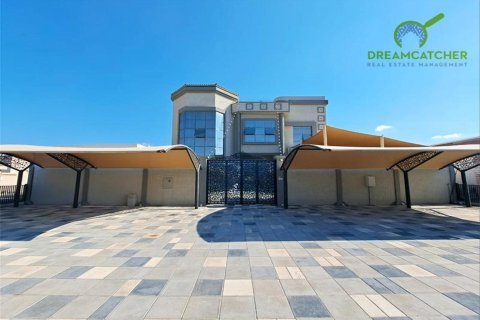 8 bedrooms Villa in Seih Al Ghubb, UAE No. 34189