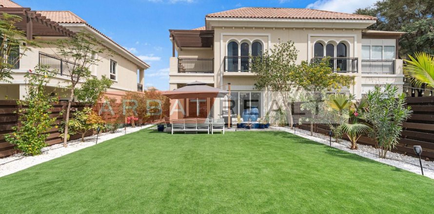 4 غرف نوم فيلا في Dubai Land, الإمارات العربية المتحدة رقم 201174