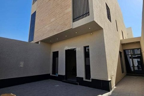 4 bedrooms Apartment in Riyadh, Saudi Arabia No. 60422