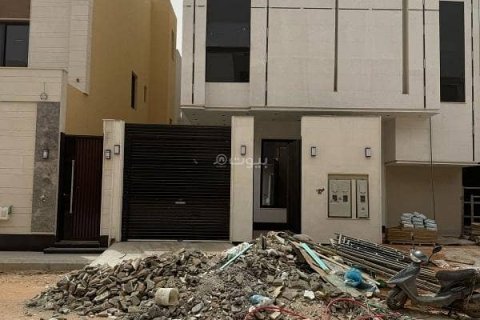 3 bedrooms Apartment in Riyadh, Saudi Arabia No. 67517