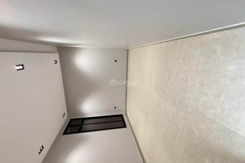Villa de 5 chambres à Riyadh, Saudi Arabia No. 62634 14