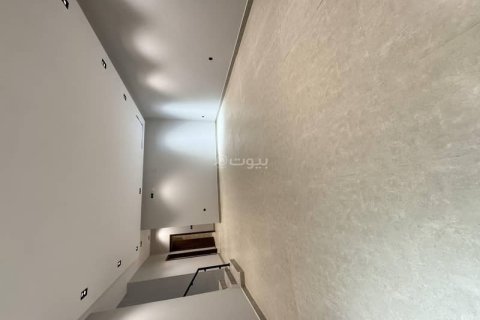Villa de 5 chambres à Riyadh, Saudi Arabia No. 62634 13