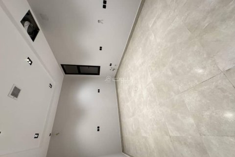 Villa de 5 chambres à Riyadh, Saudi Arabia No. 62634 15
