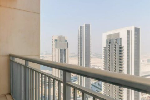 Apartment de 3 dormitorios en Harbour Views 1, UAE No. 95749