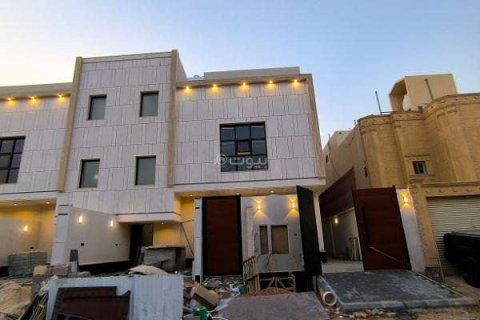 3 bedrooms Apartment in Riyadh, Saudi Arabia No. 67508