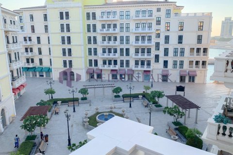 3 bedrooms Apartment in Doha, Qatar No. 57358