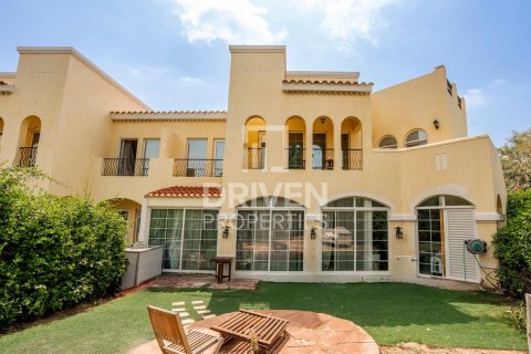 2 bedrooms Apartment in Dubai Land, UAE No. 192293 4