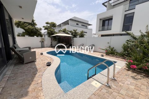 4 bedrooms Villa in Sharjah Waterfront City, UAE No. 203634