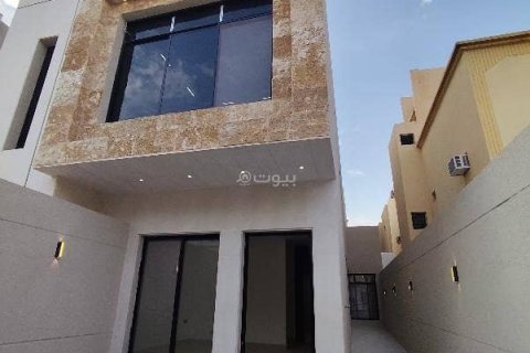 4 bedrooms Apartment in Riyadh, Saudi Arabia No. 62580