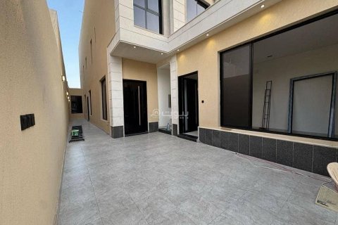 3 bedrooms Apartment in Riyadh, Saudi Arabia No. 62576