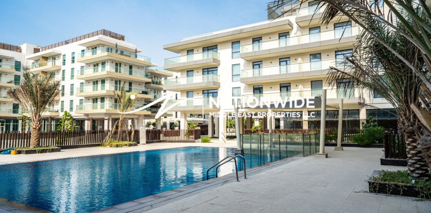 2 bedrooms Apartment in Abu Dhabi, UAE No. 144063